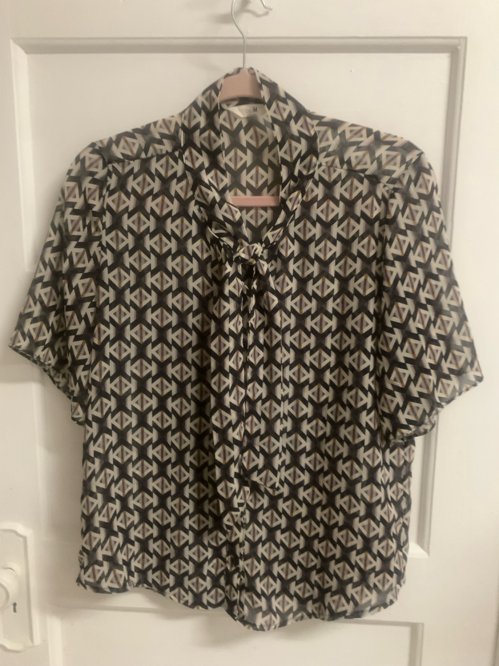 반팔 쉬폰 블라우스