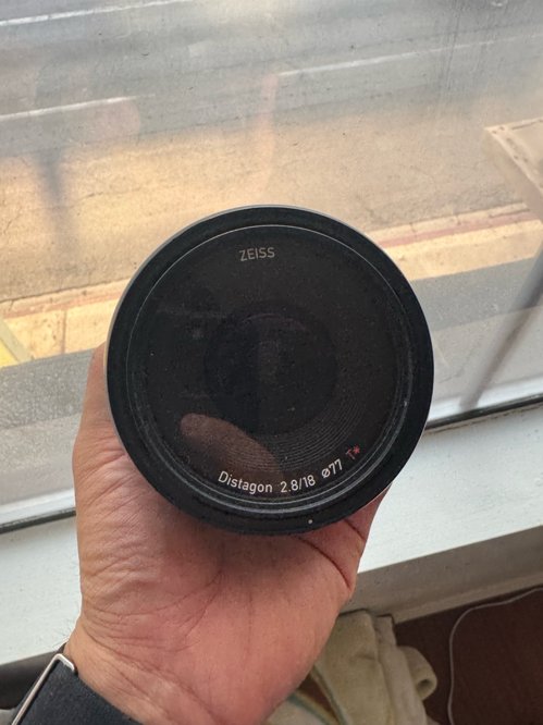 Zeiss - 18mm f2.8 - for Sony E Mount