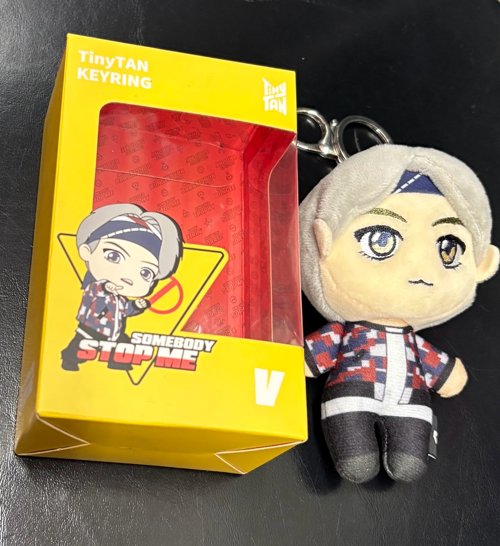 BTS V  인형 키체인