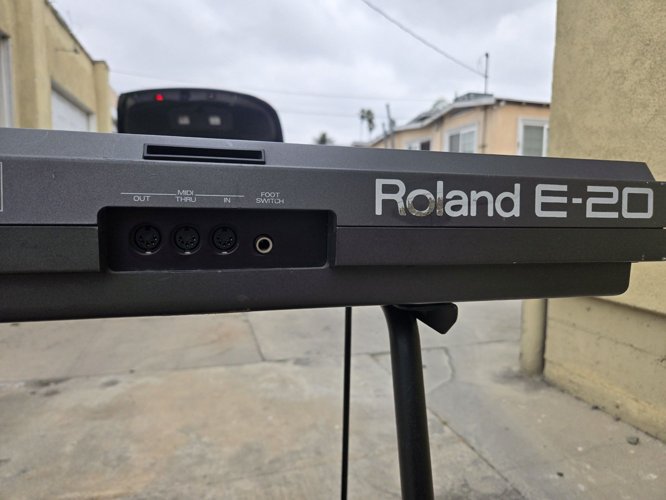 Roland E-20  키보드팝니다