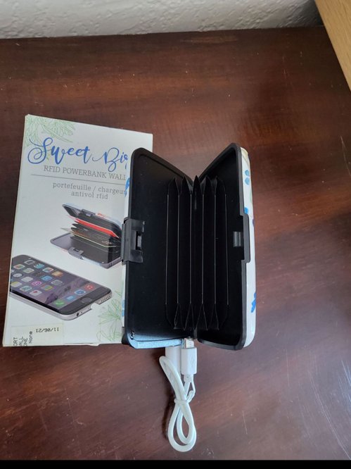 카드지갑겸  핸드폰 충전기