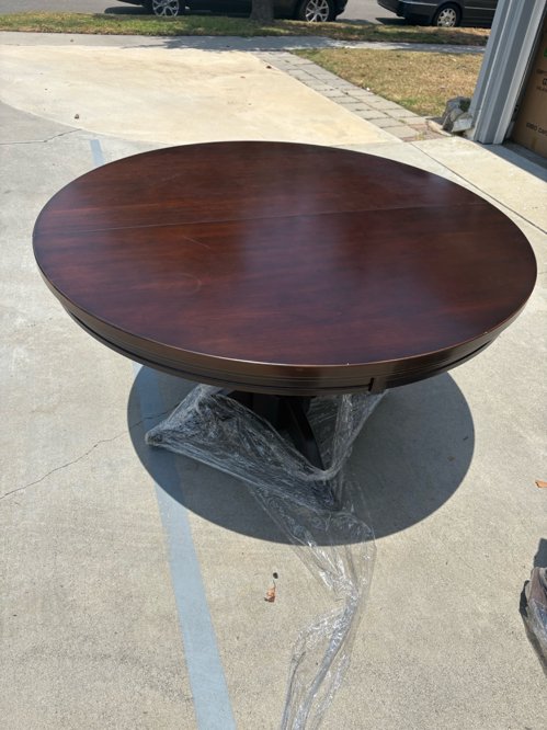 원목 식탁과 의자 세트