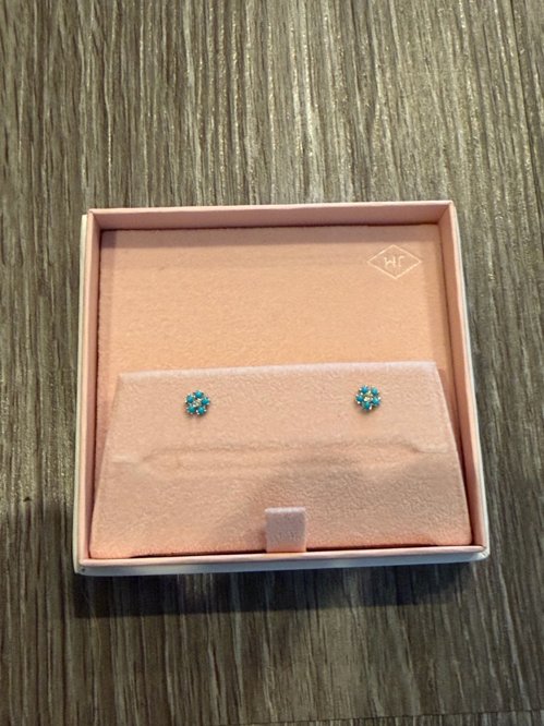 제니퍼 메이어 다이아 귀걸이 /TURQUOISE FLOWER STUDS WITH DIAMOND CENTER