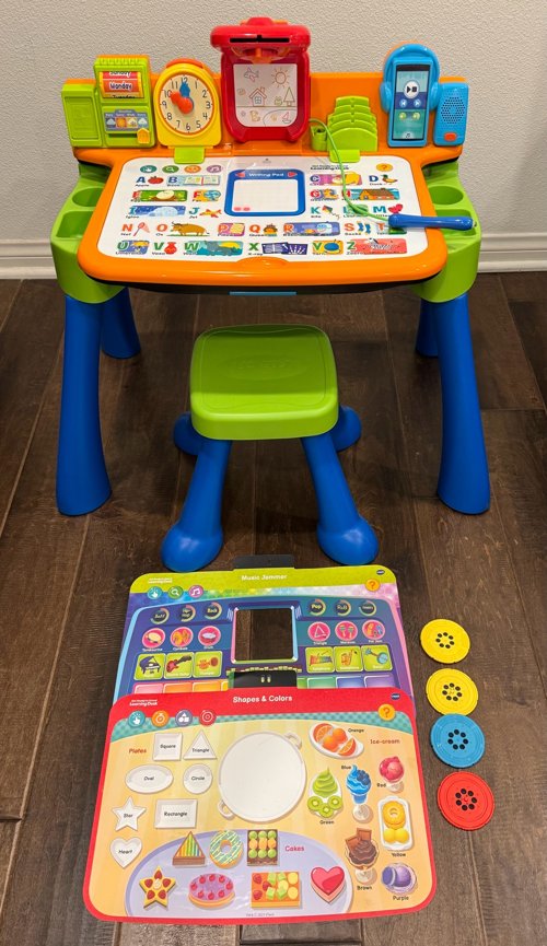 V tech 러닝 데스크(놀면서 배우기 최고!)