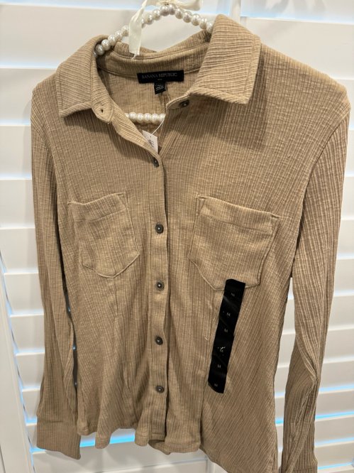 새상품💎바나나리퍼블릭. 베이지빛 버튼 셔츠(미듐)