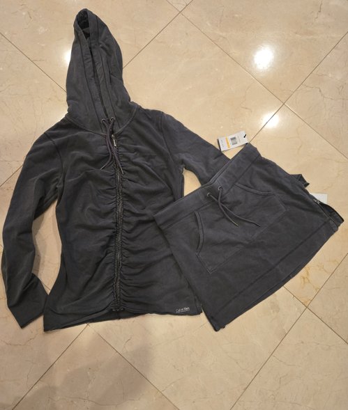 치마 츄리닝세트