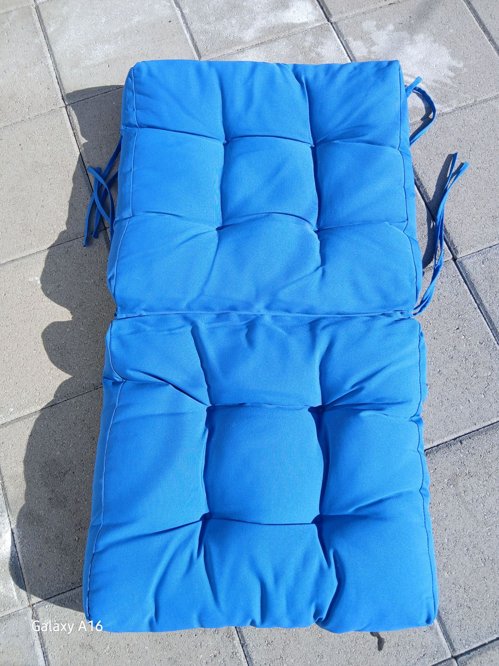 두툼한  실내.실외  사용가능한  의자쿠션