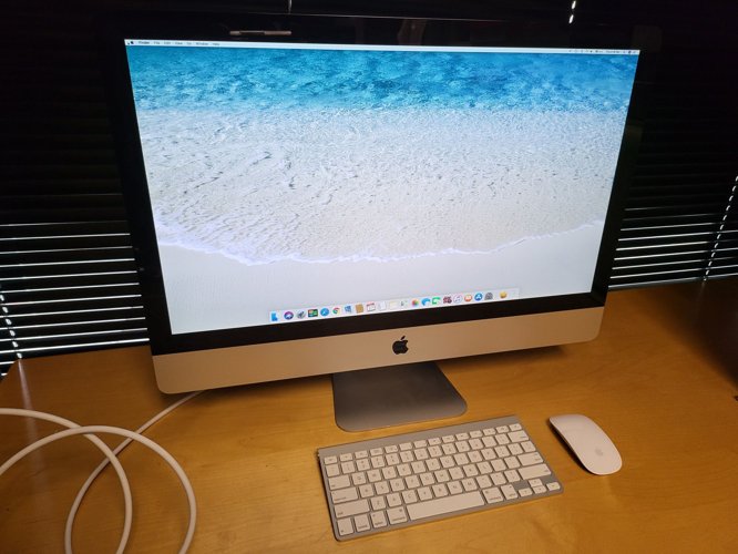 Apple iMac 27 in. (Mid 2011)