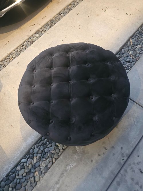 고급스런 블랙 벨벳 오토맨 / 테이블