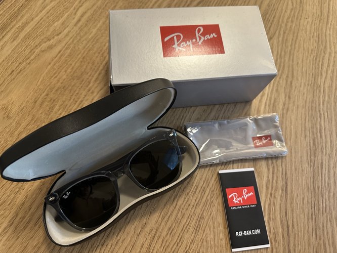 정품 레이벤(Rayban) 썬글라스 새상품 팝니다