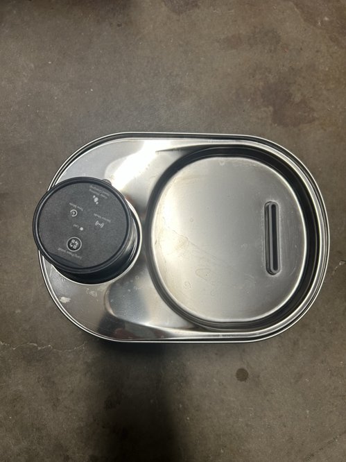 Water fountain for cat