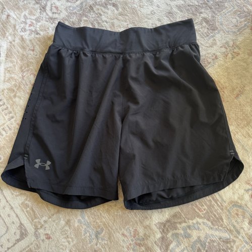 남자 언더아머 SpeedPocket 러닝 반바지 – 블랙