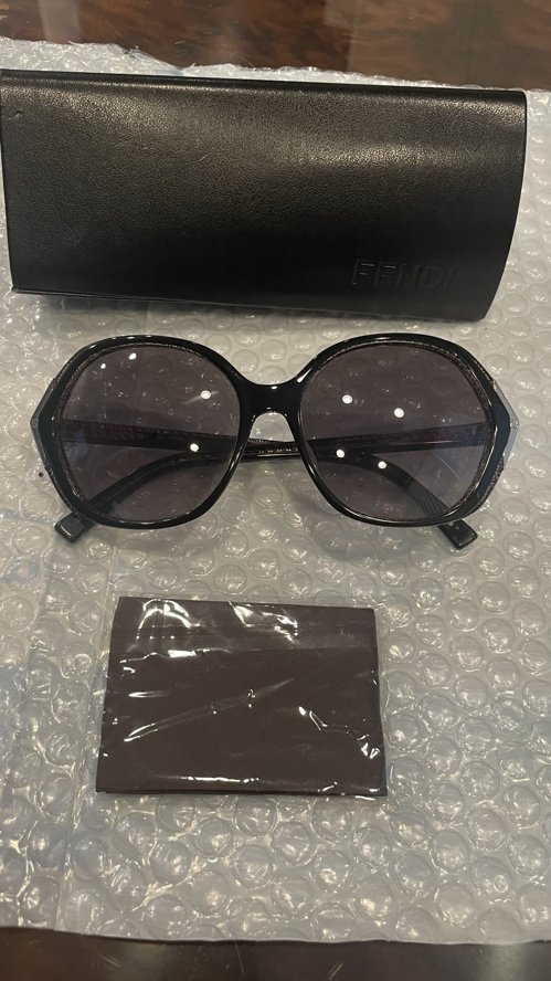 팬디 정품 선글라스