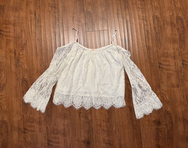 Off Shoulder Ivory Lace Top-size M