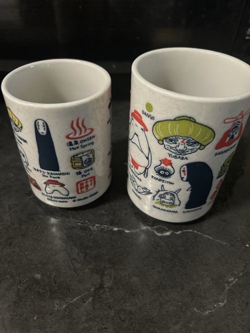 정품 센과 치히로 도자기 컵 2개 Made in japan