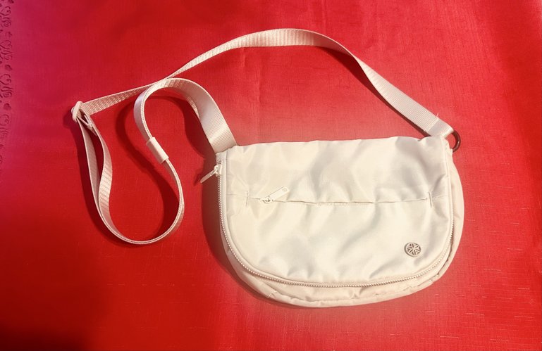 애슬레타(Athleta) 리바이브 크로스바디백