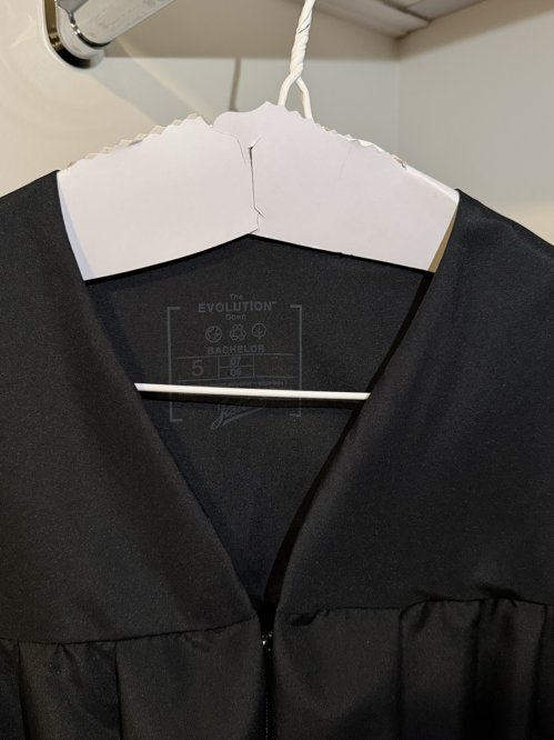 Jostens 졸업식 가운