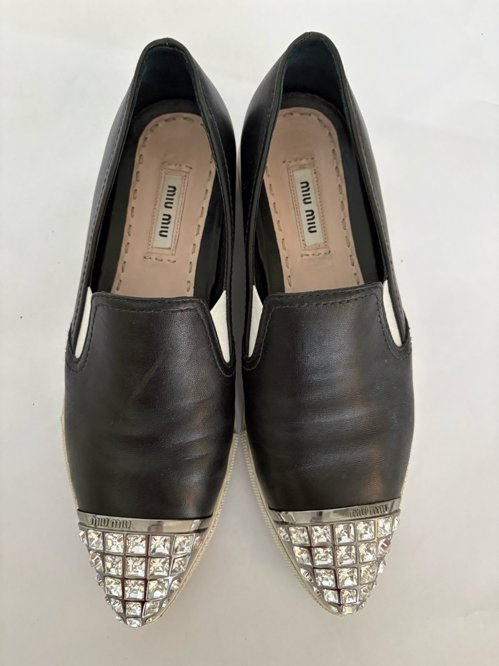 미우미우 크리스탈 장식 캡토 슬립온