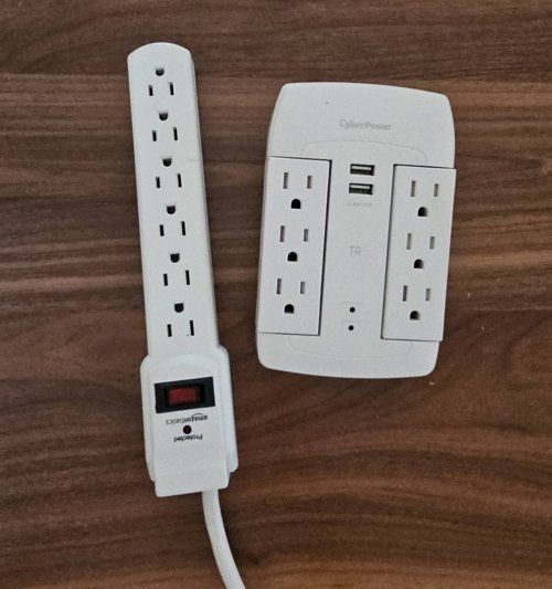 멀티탭, 아울렛, 챠저 2개