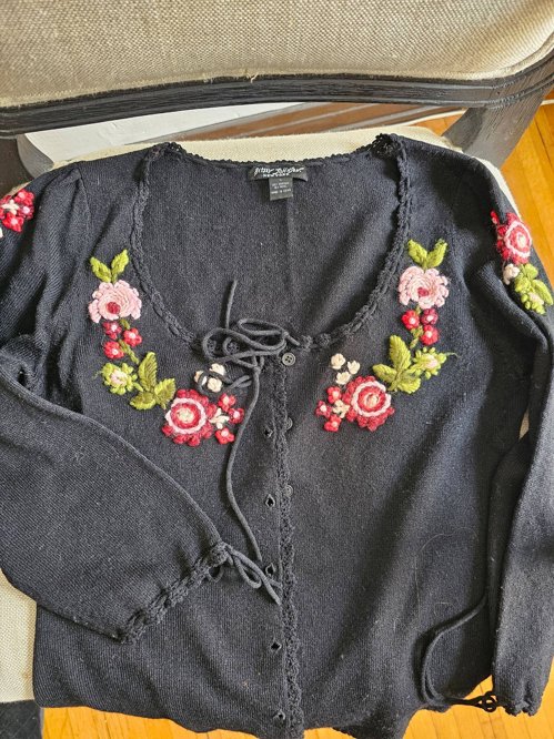 Betsey Johnson 자수 카디건