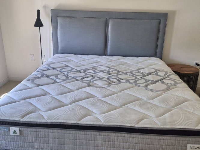 킹침대및 매트리스