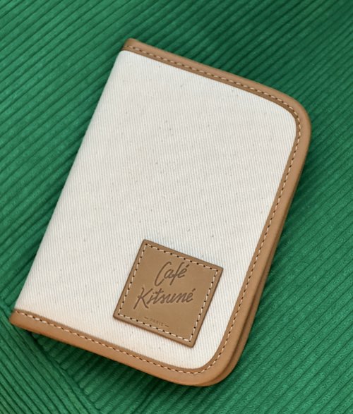 메종키츠네 Passport Case (new 정가 $233
