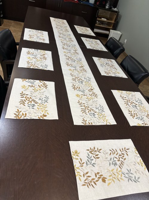 Table Runner and Placemats (8개)