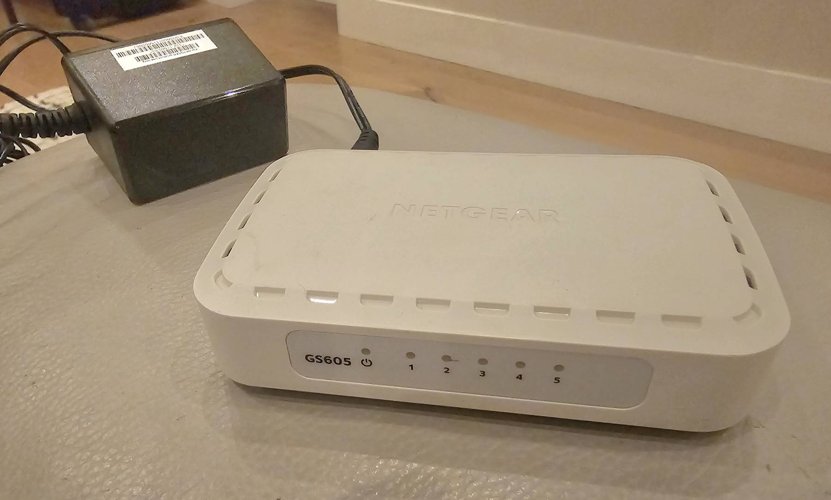 GS605 - 5 Port Gigabit Ethernet