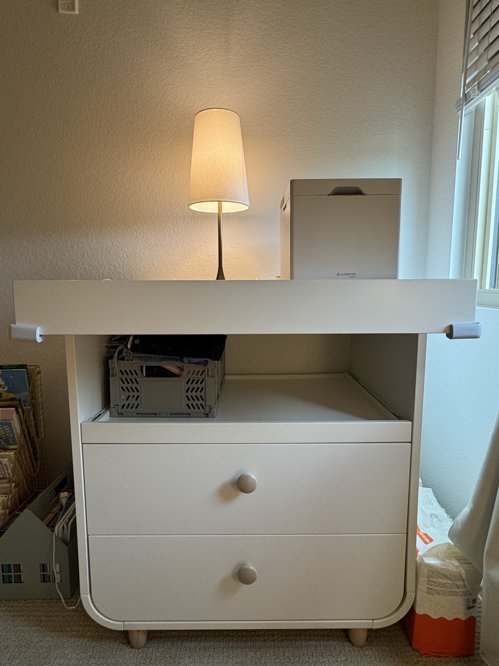 Changing table / 서랍