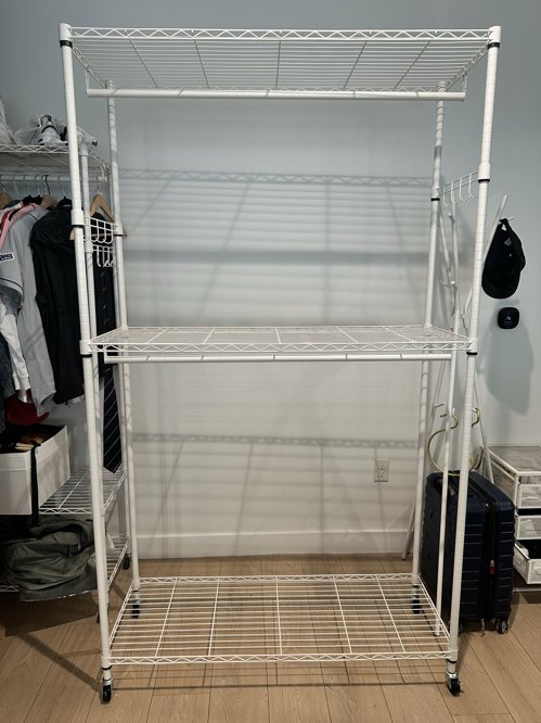 Rolling garment rack (이동식 옷걸이 행거)