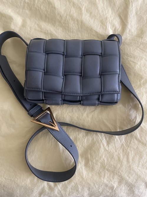 보테가 여성 카세트백 스몰 가격인하