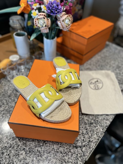 [정품/새제품] Hermes FAMOSA 에르메스 파모사Size 37 $550