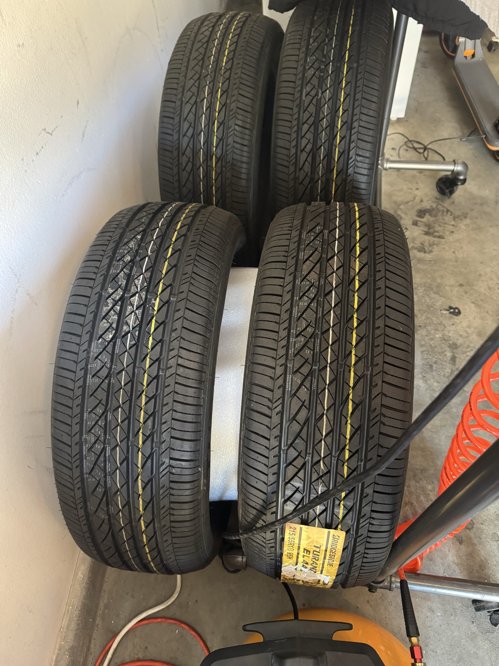 Bridgestone Turanza EL440 All Season 215/55R18 95H Passenger Tire