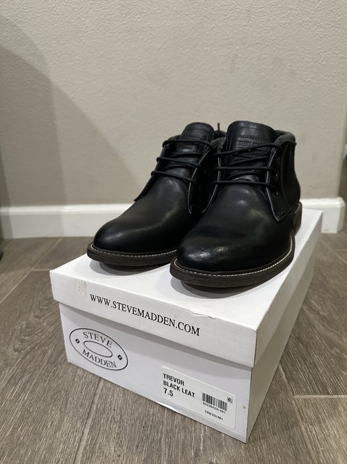 <새상품> Steve Madden 남성 가죽 부츠 (사이즈 7.5)