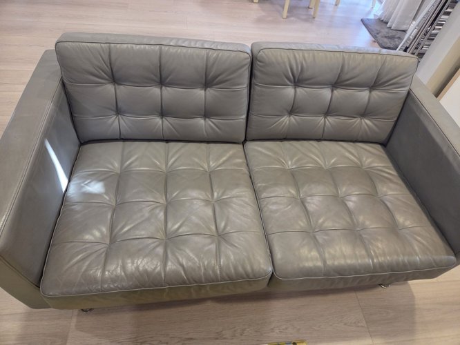 예쁘고 아담한 소파